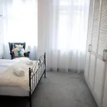 Na Lazarzu 7 Apartment *