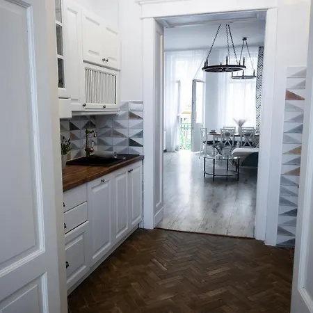 Na Lazarzu 7 * Poznań